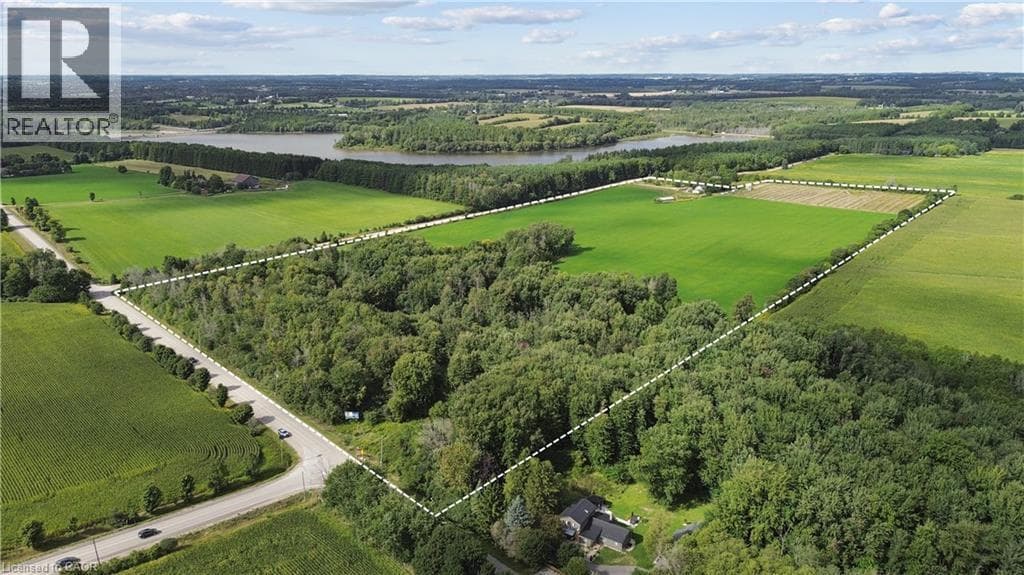 8033 SIDEROAD 10 — photo 1