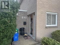 4 - 235 SHAKESPEARE DRIVE — photo 3