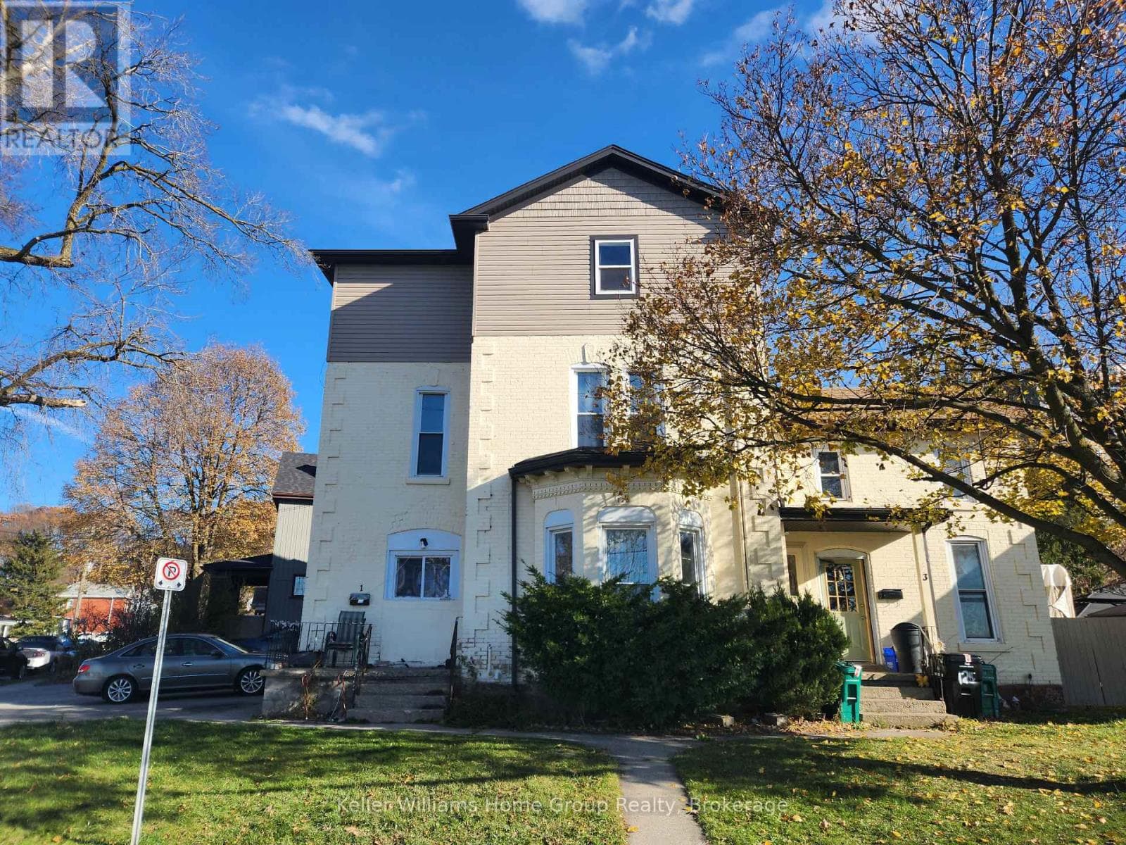 125 WELLINGTON STREET S — photo 2
