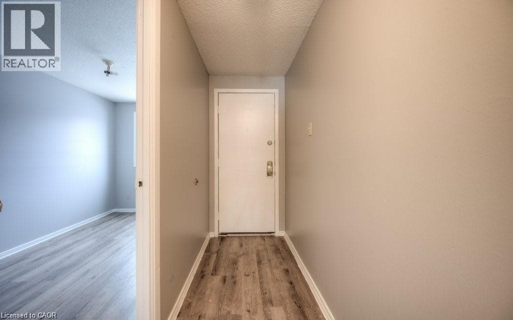 1200 COURTLAND Avenue E Unit# 15 — photo 2