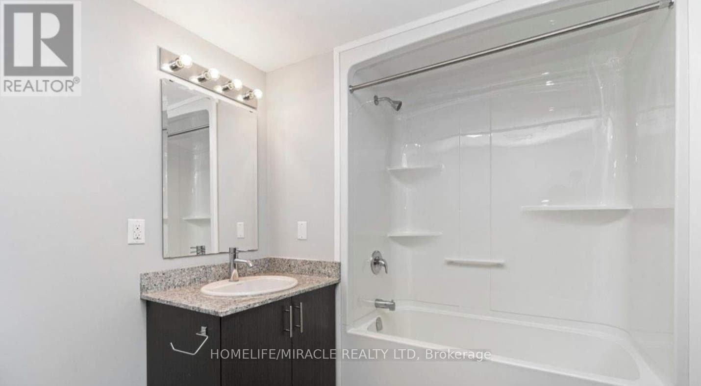 407A - 275 LARCH STREET E — photo 1