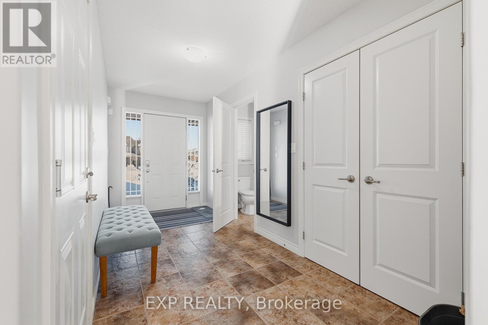 23 DOON CREEK STREET — photo 2