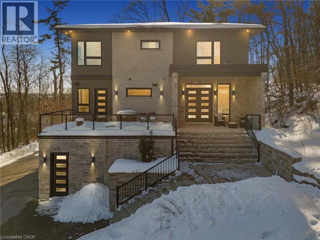 111 GRAND RIDGE Drive — photo 2