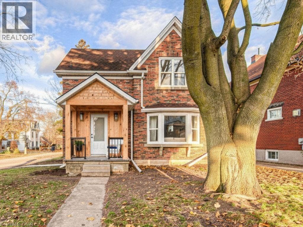 30 DUNBAR Road S — photo 1