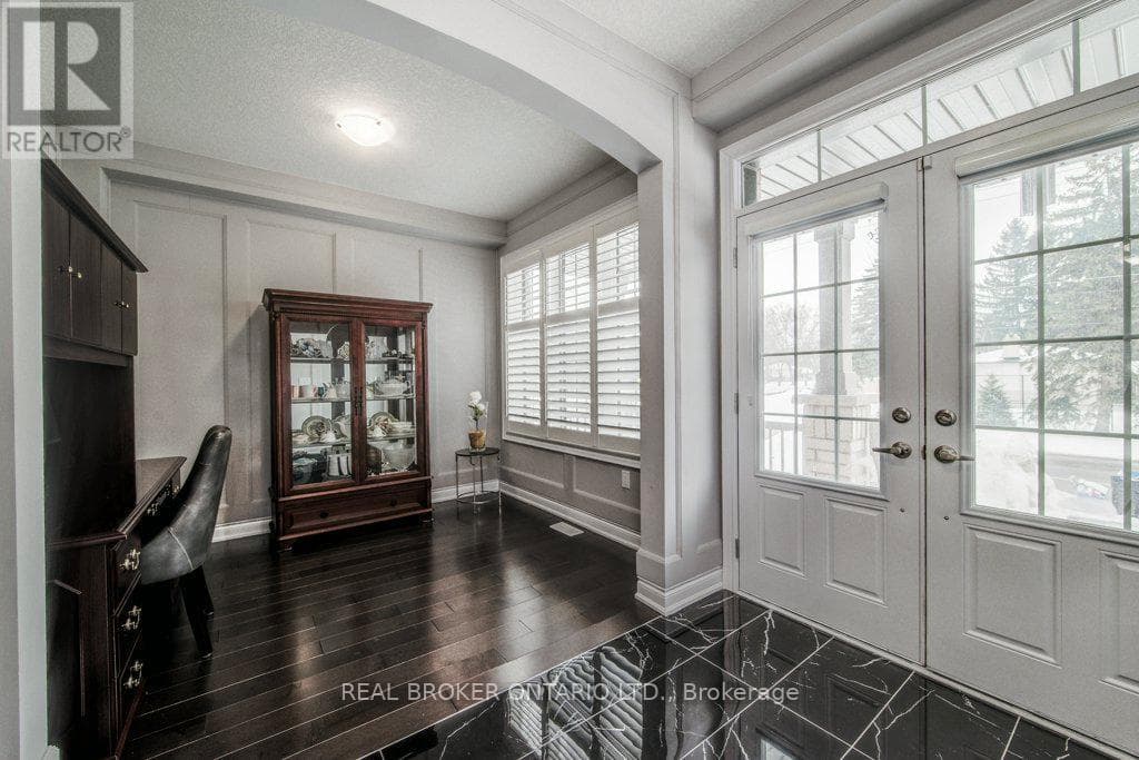 192 WOOLWICH STREET S — photo 3