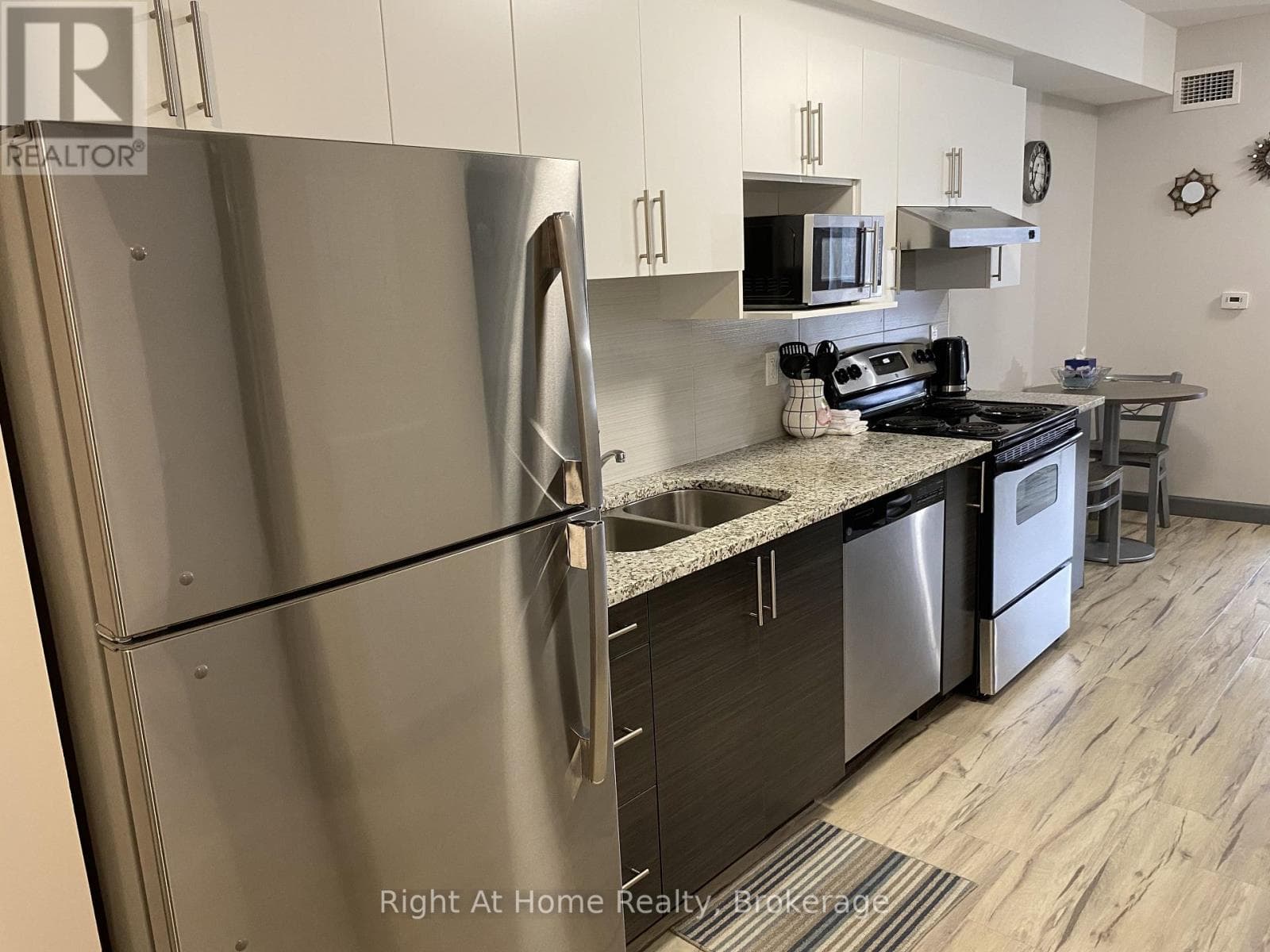 1710 - 258A SUNVIEW STREET — photo 3