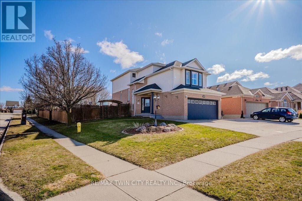 11 ACORN WAY W — photo 2