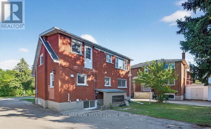 UNIT C - 154 MONTGOMERY ROAD — photo 3