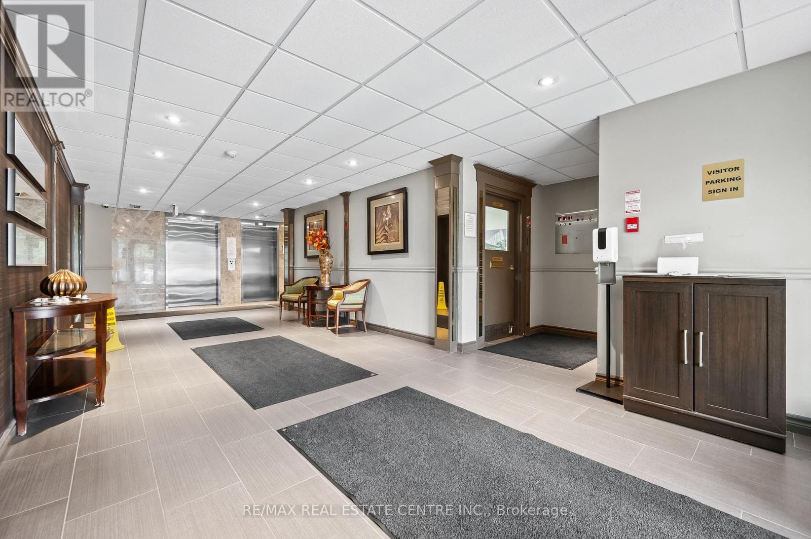 1002 - 35 GREEN VALLEY DRIVE — photo 3