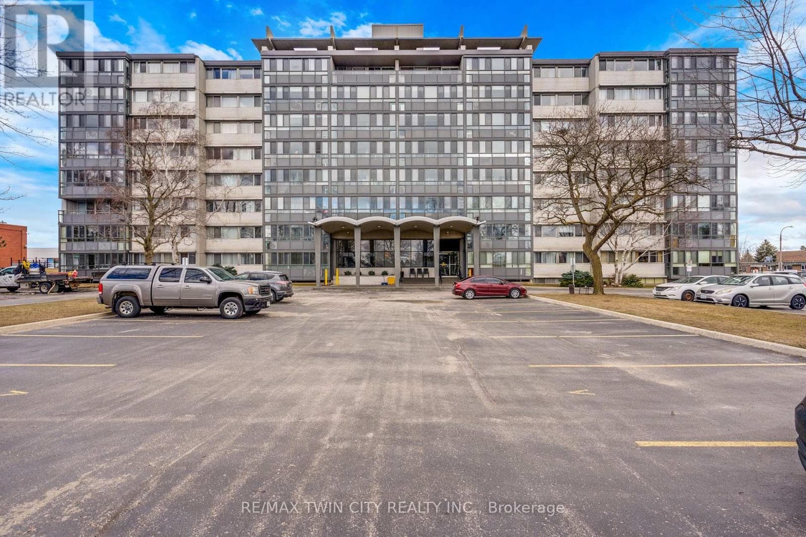 708 - 24 MIDLAND DRIVE — photo 1