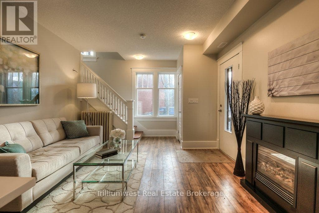 54 PARK STREET — photo 3