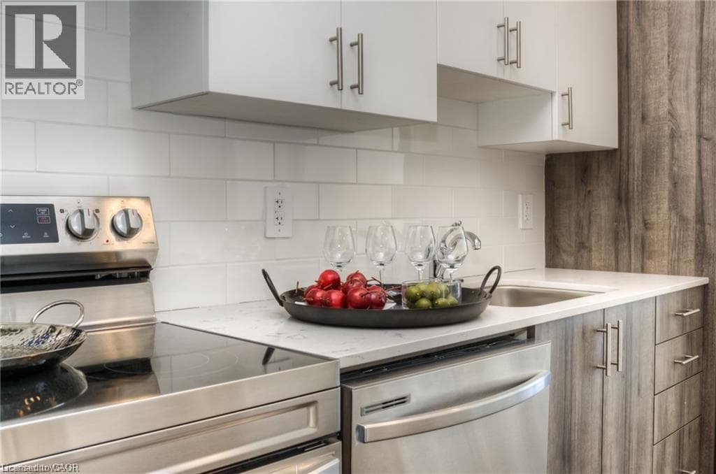 1438 HIGHLAND Road W Unit# 502 — photo 3