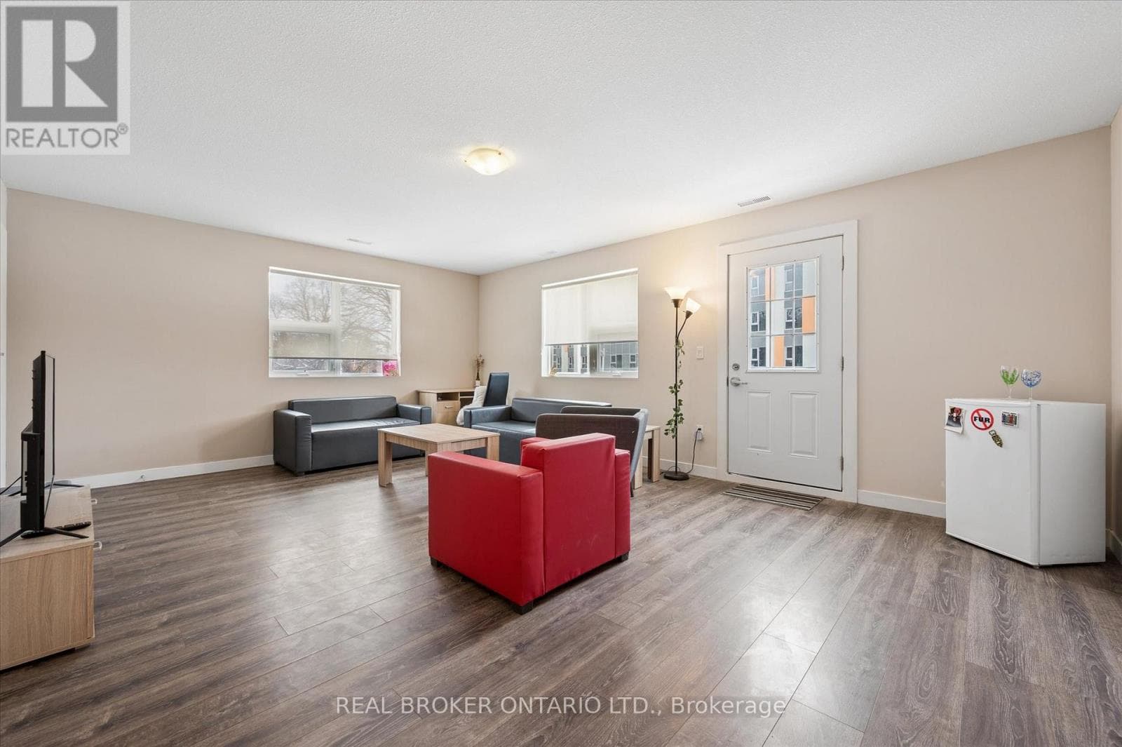219 - 288 ALBERT STREET — photo 2