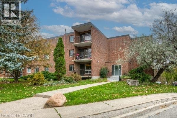 4 AVALON Place Unit# 106 — photo 2