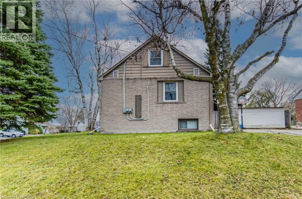 119 WALKER Street — photo 2