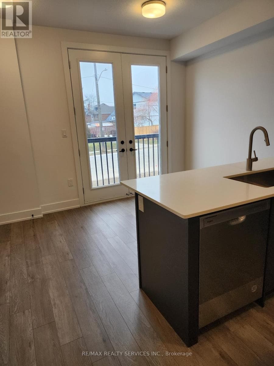 43 - 99 ROGER STREET — photo 3