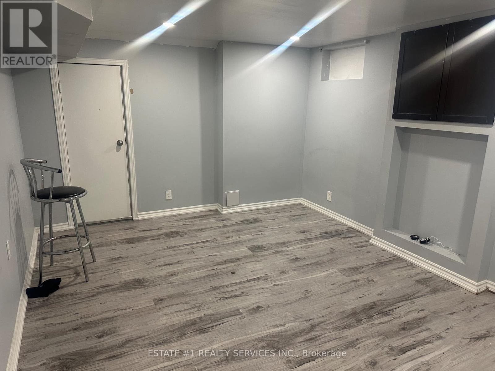 176 KENNETH AVENUE — photo 1