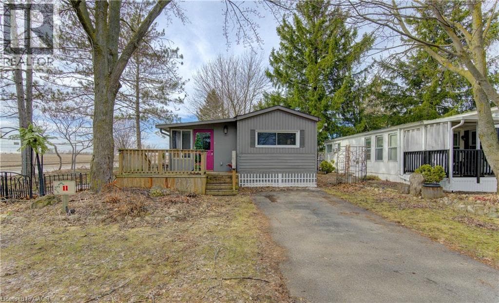 580 BEAVER CREEK Road Unit# 11 — photo 1