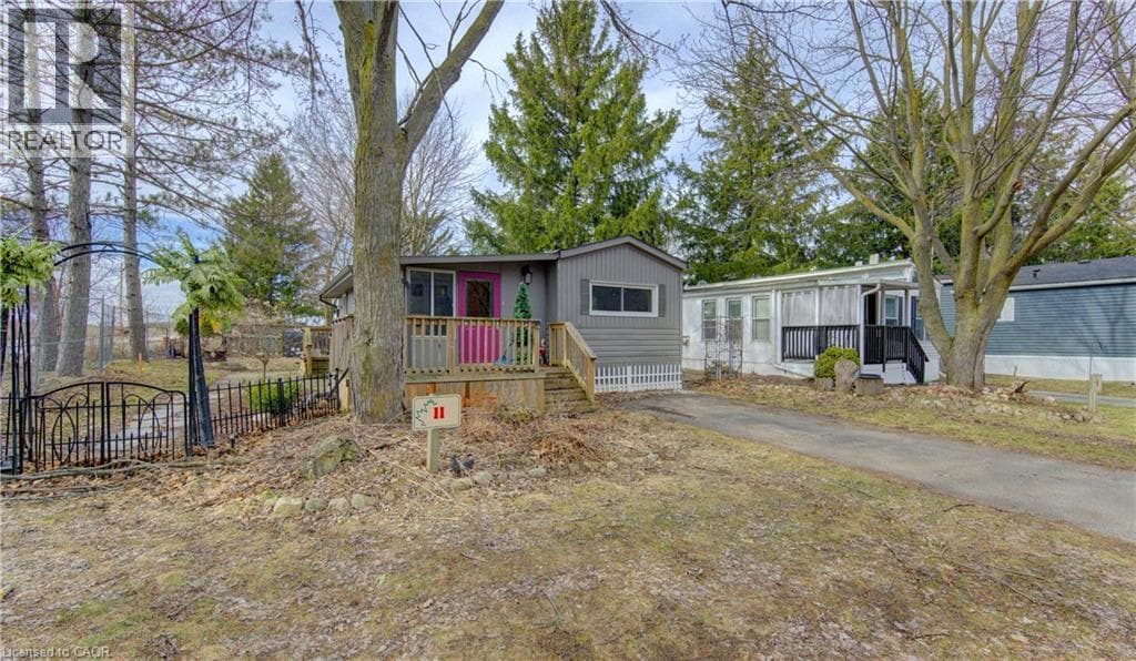 580 BEAVER CREEK Road Unit# 11 — photo 3