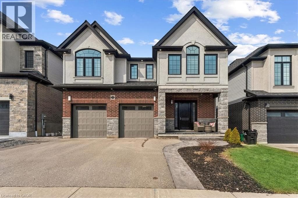 570 BRIDGEMILL Crescent — photo 1