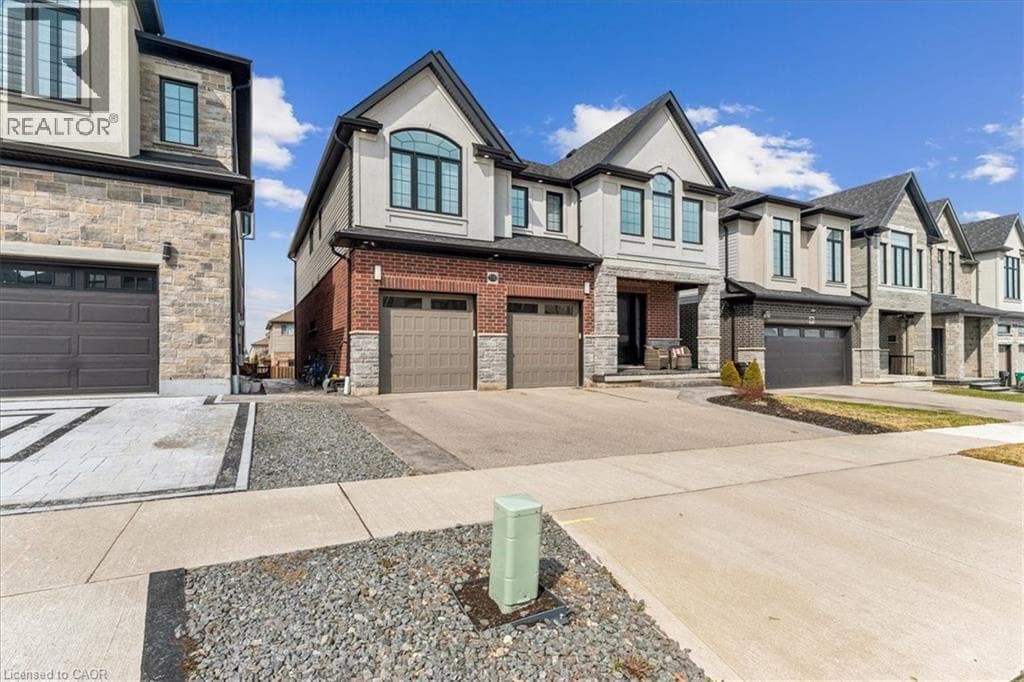 570 BRIDGEMILL Crescent — photo 2