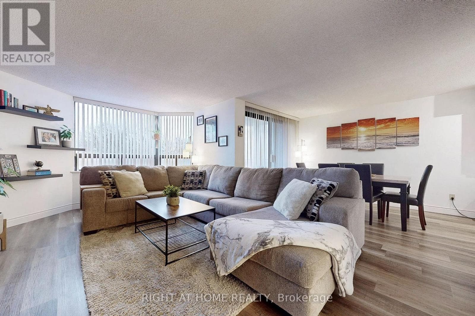 403 - 688 PRESTON PARKWAY — photo 1