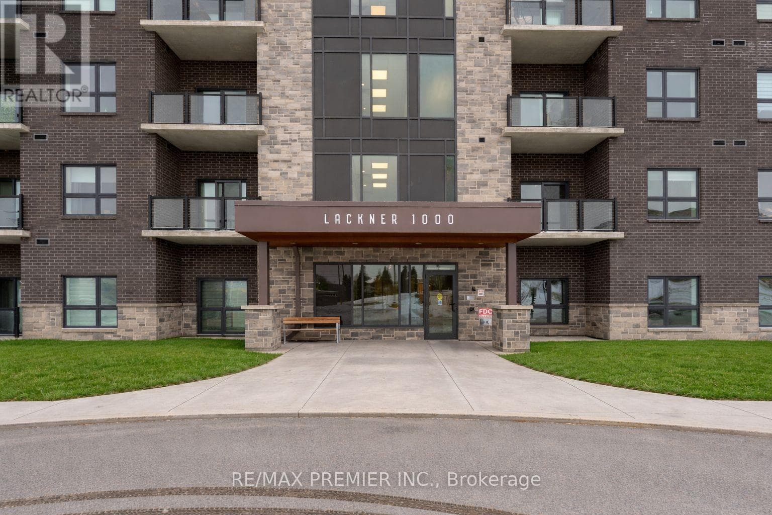 215 - 1000 LACKNER PLACE — photo 2