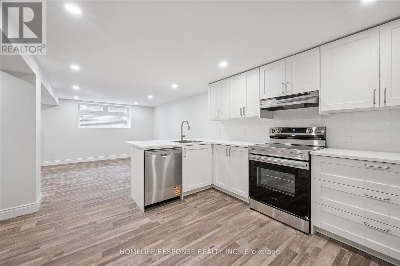 BSMT - 118 SELKIRK DRIVE — photo 1