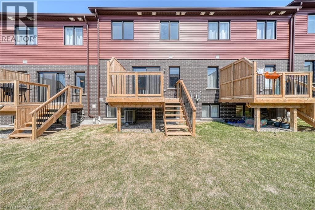 95 QUEENSBROOK Crescent — photo 3