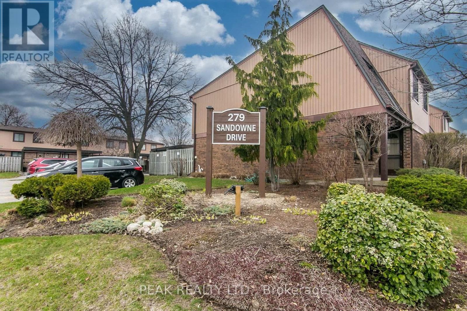 7 - 279 SANDOWNE DRIVE — photo 2