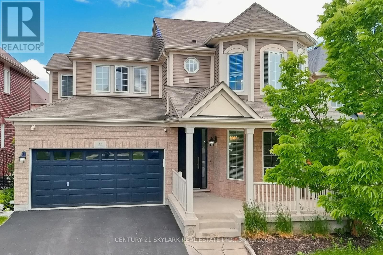 24 DALTON DRIVE — photo 1