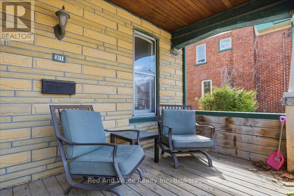 31 BINGEMAN STREET — photo 2