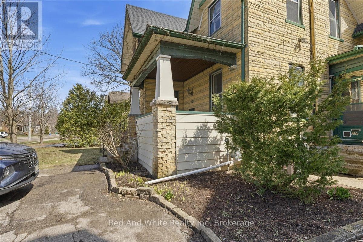31 BINGEMAN STREET — photo 3