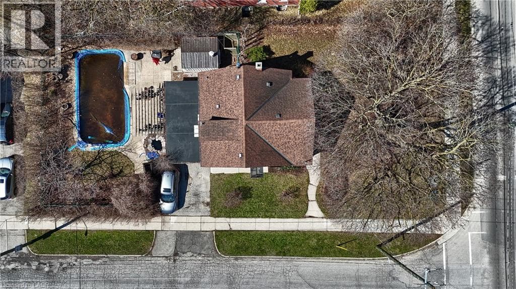 285 ALBERT Street — photo 2