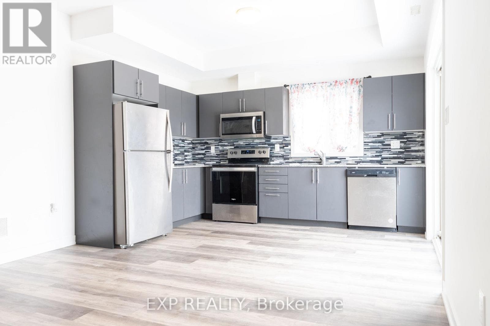 40 - 205 WEST OAK TRAIL — photo 3
