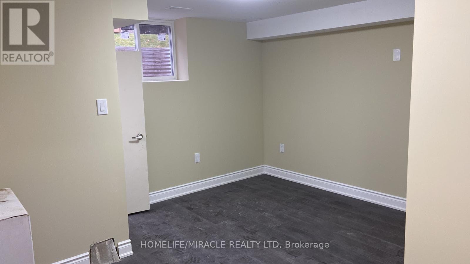 BASEMENT - 25 THORNRIDGE CRESCENT — photo 2