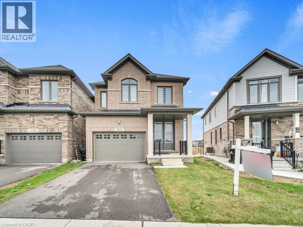312 BISMARK Drive — photo 3