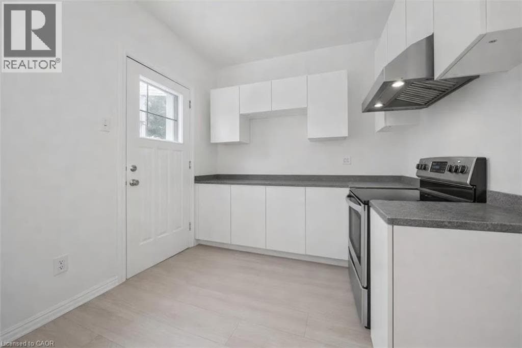 136 PAISLEY Street — photo 3