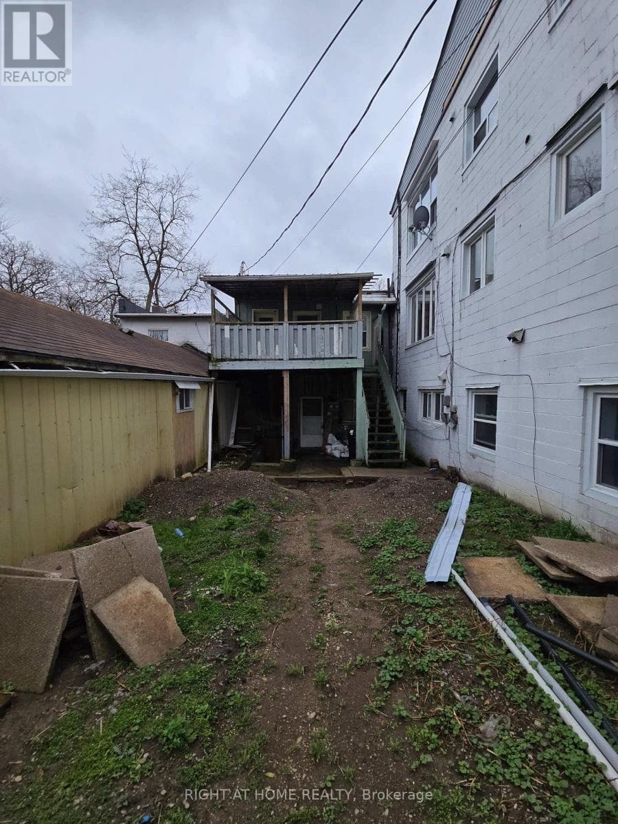 453 & 455 KING STREET E — photo 2