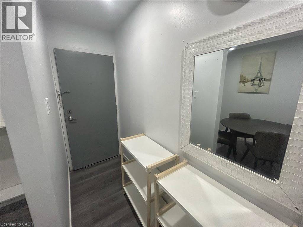 303 N KING Street N Unit# 5 — photo 2