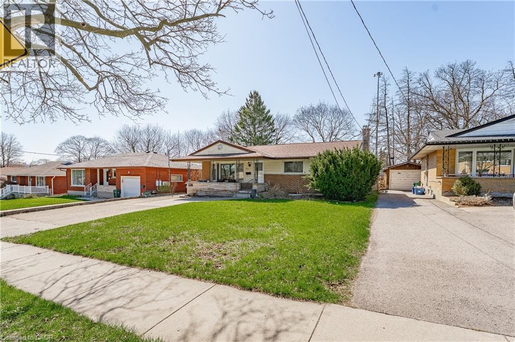 211 DIXON Street — photo 2