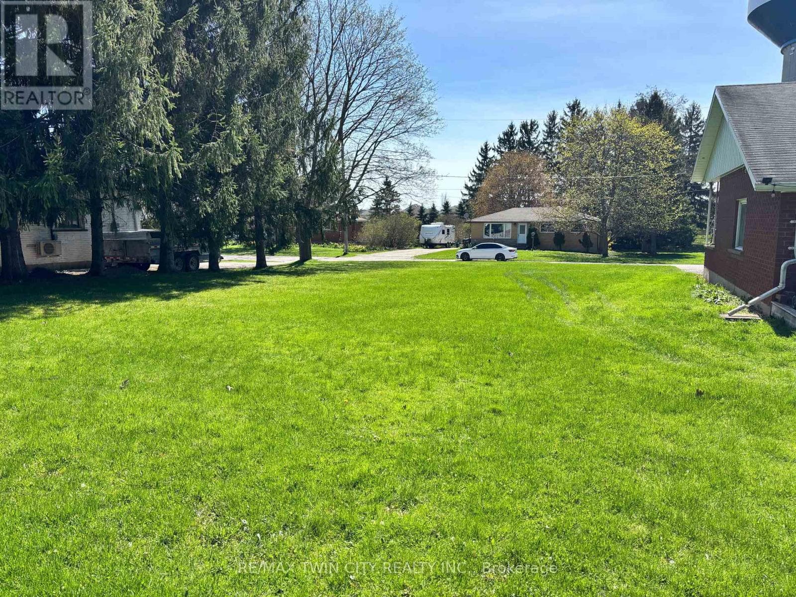 31 CHRISTIAN STREET — photo 2