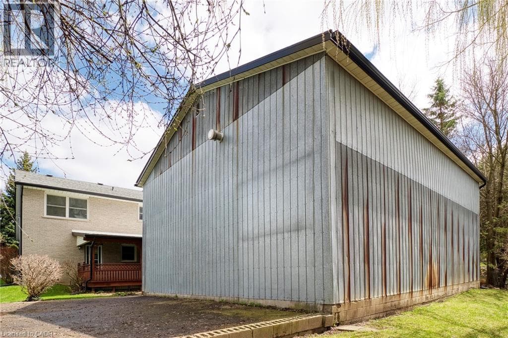 108 QUEENSWAY Drive — photo 3