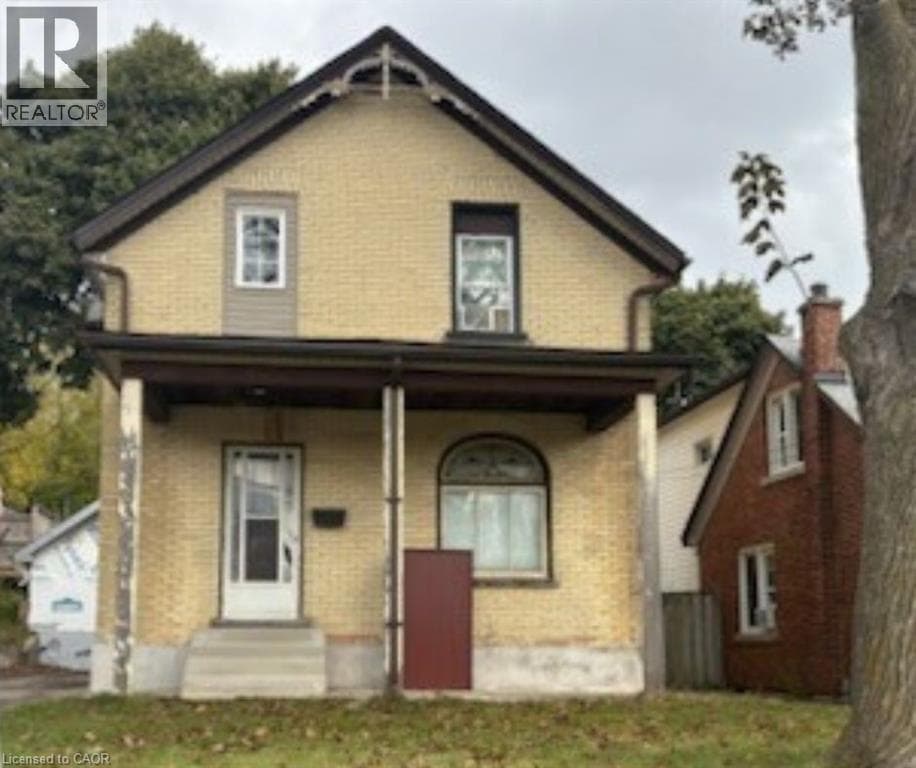 138 COURTLAND Avenue E — photo 1