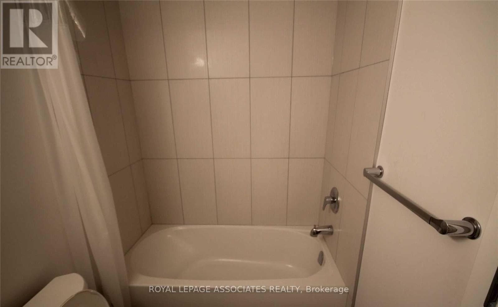 614 - 251 HEMLOCK STREET — photo 3