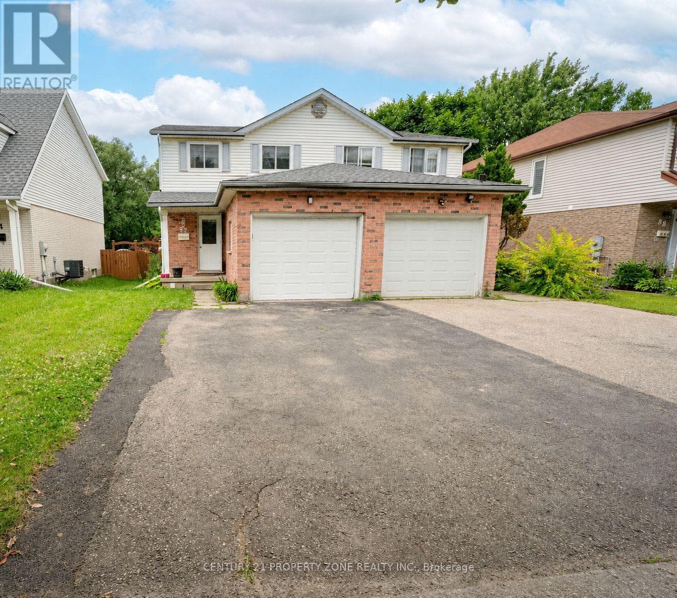 92 HIGHLAND CRESCENT — photo 1
