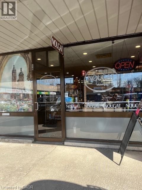248 STIRLING Avenue S — photo 1