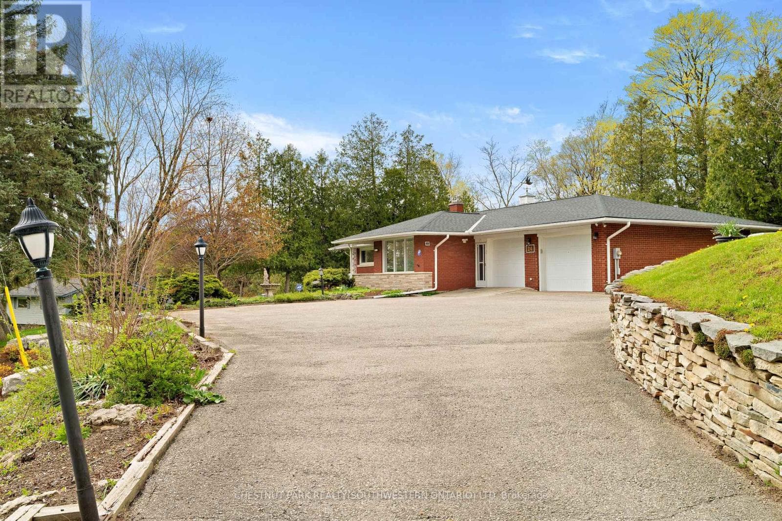 24 GRAND HILL DRIVE — photo 3