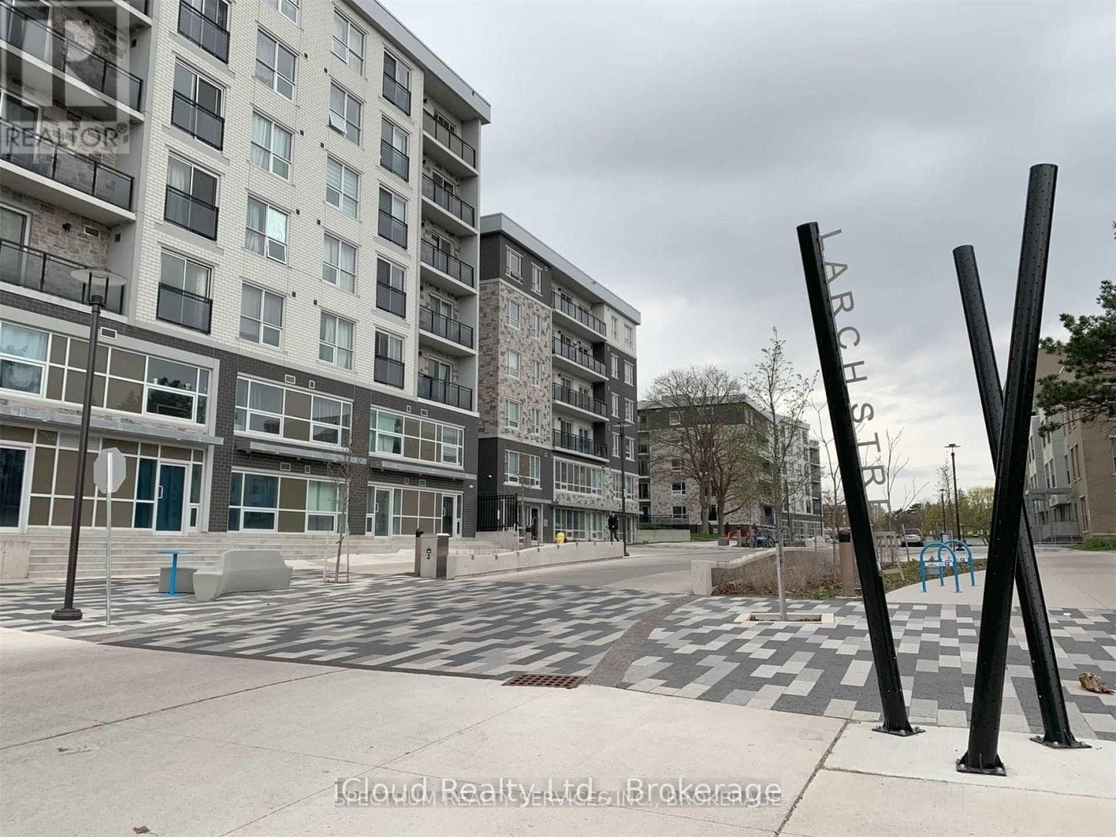 H401 - 275 LARCH STREET — photo 1