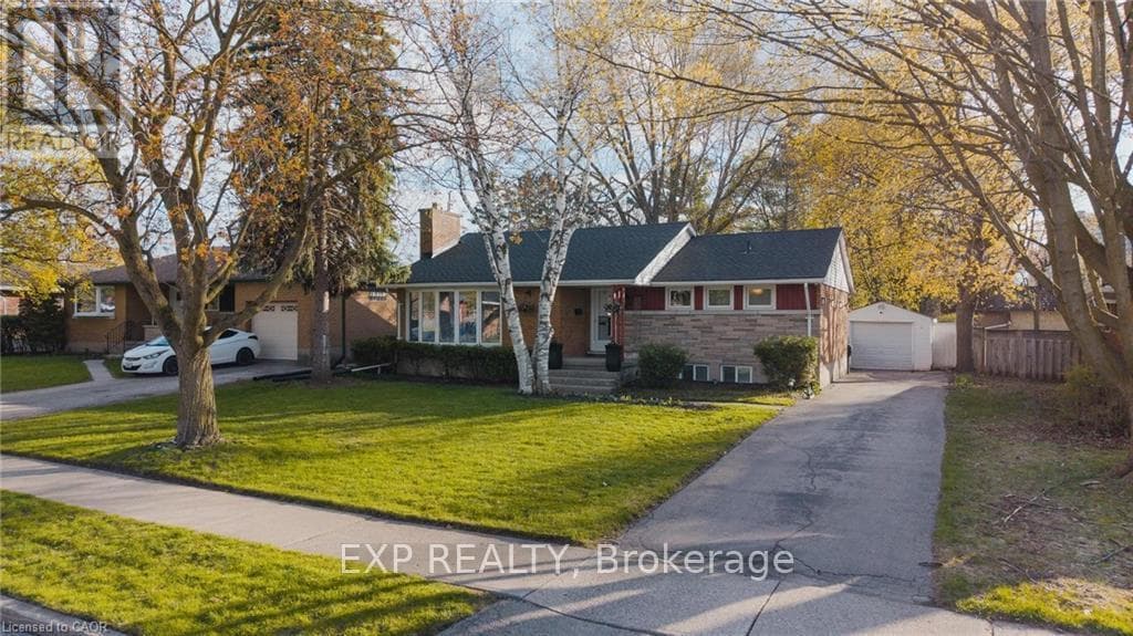 120 ELGIN CRESCENT — photo 2